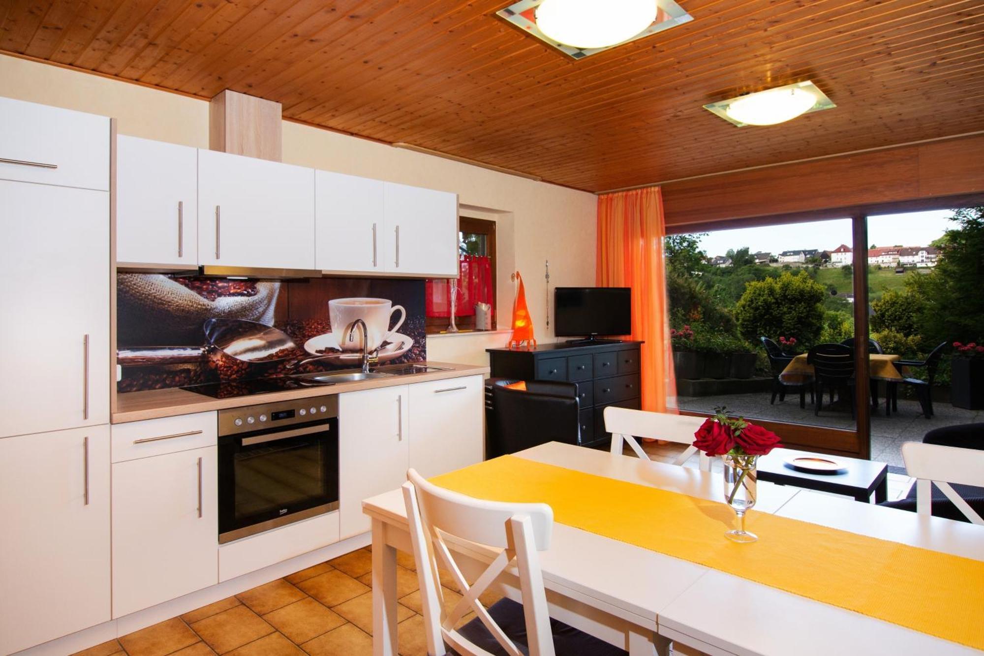 Ferienhaus Blumenhain - Wohnung Kirchblick Bad Wünnenberg Exterior foto